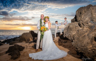 wedding-photographer-maui-hawaii-beach-sunset