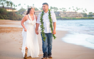 Maui beach wedding photographer